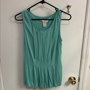 NWOT Max Studio Green Pleated Sleeveless Tank Top in Sz M